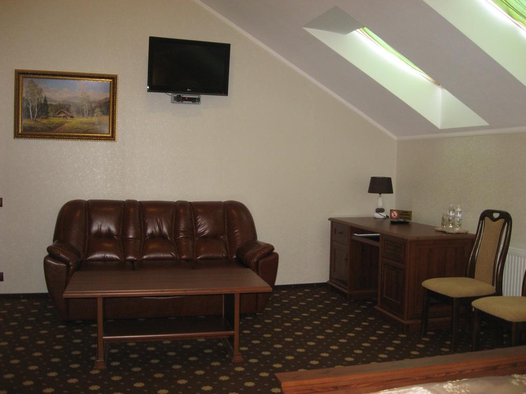 Shato Paradis Hotel 이르핀 객실 사진