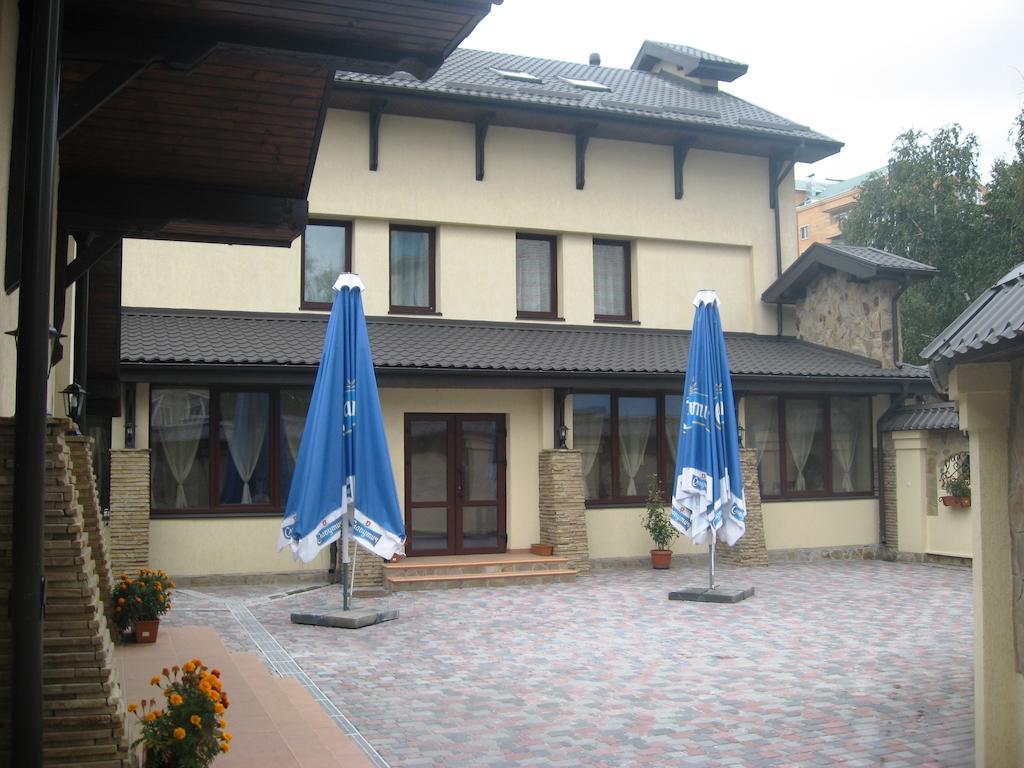 Shato Paradis Hotel 이르핀 외부 사진